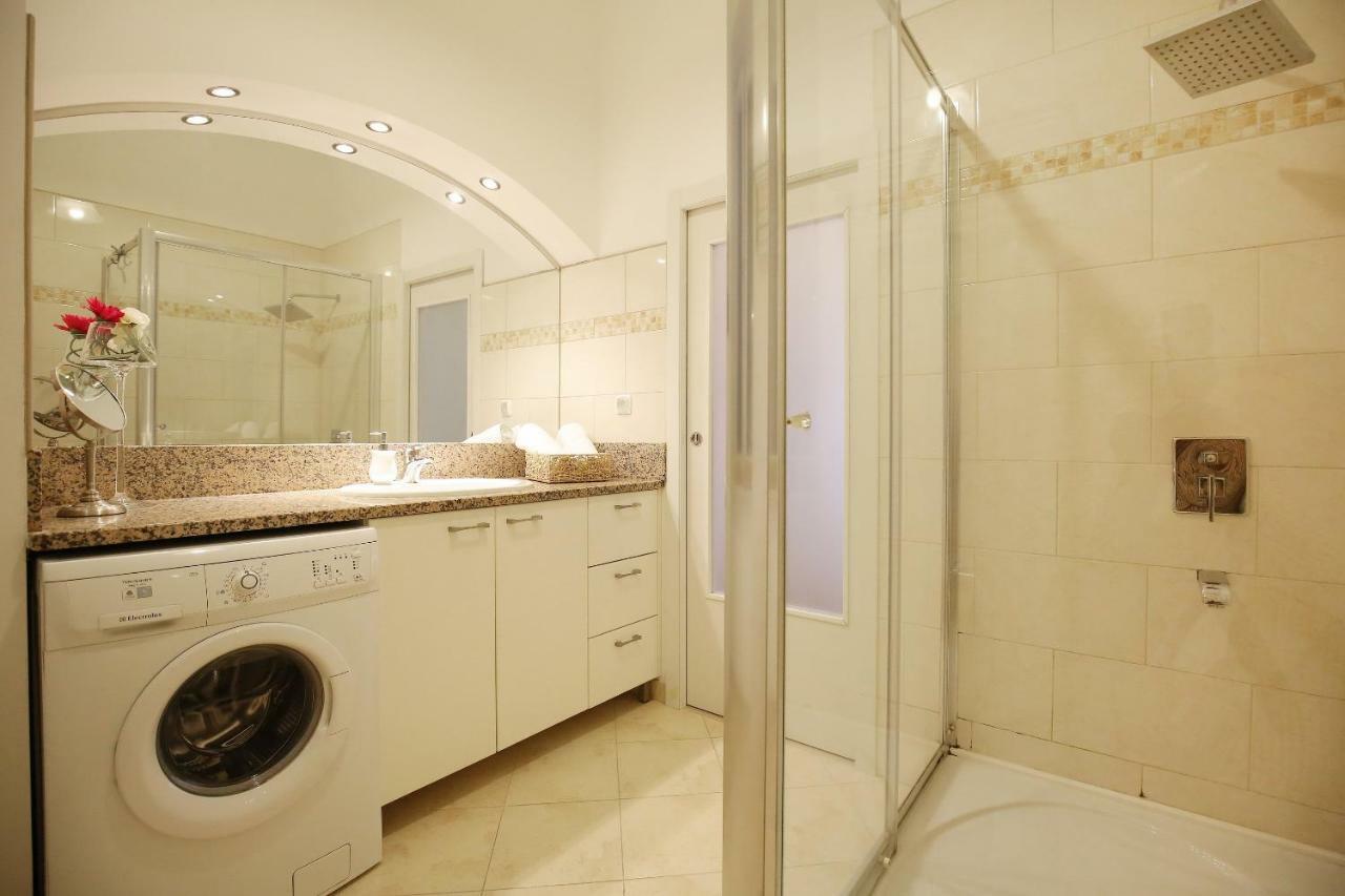 Seafront Beach Apartment - Directly At The Beach Zara Esterno foto