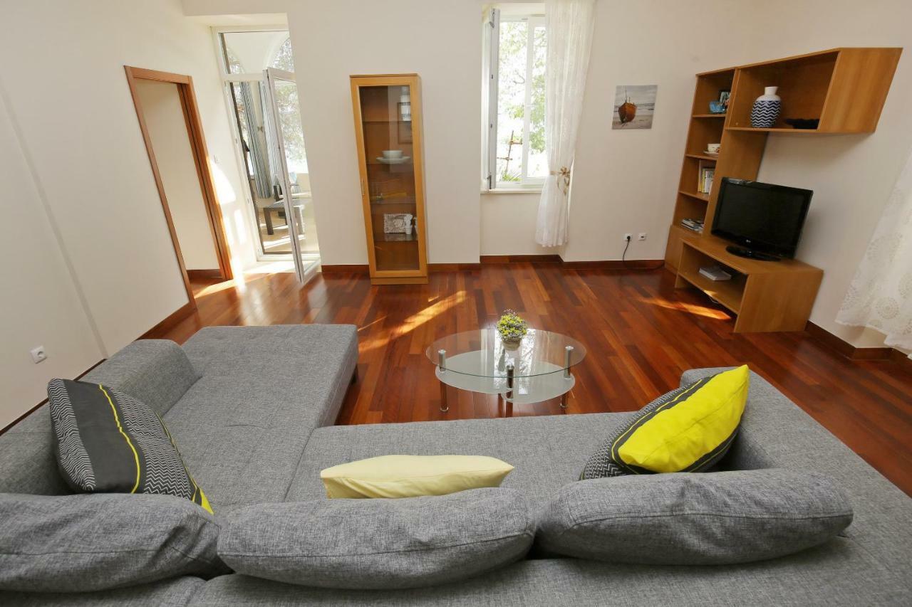 Seafront Beach Apartment - Directly At The Beach Zara Esterno foto